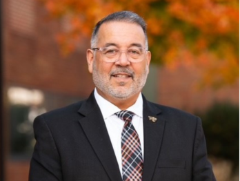 Francisco Díaz Headshot