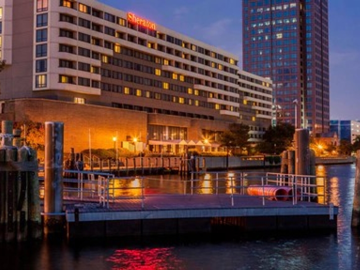 Sheraton Norfolk Waterside Hotel